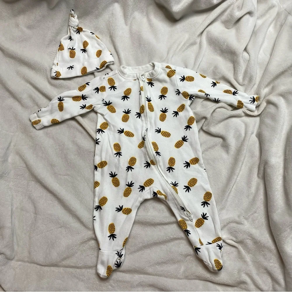 Old Navy Pineapple Print Baby Set